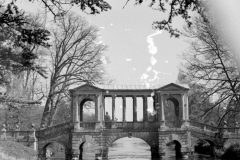 Wilton House 1945, Palladian bridge