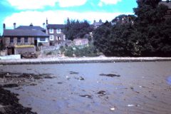 Upper Upnor 1956 house in center belonged to Bob Parsons